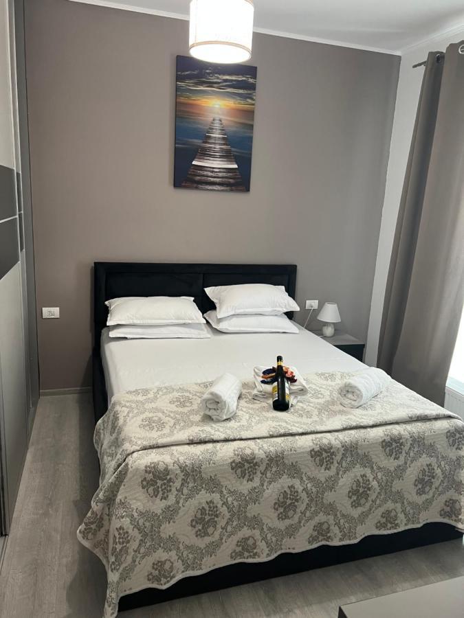 Emi Apartment Mamaia Năvodari Exterior foto